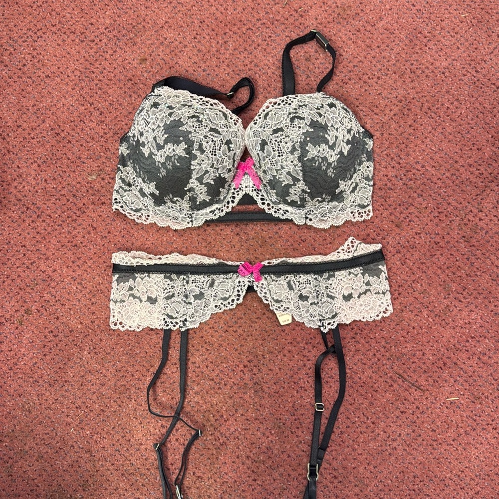 BNWT lingerie set